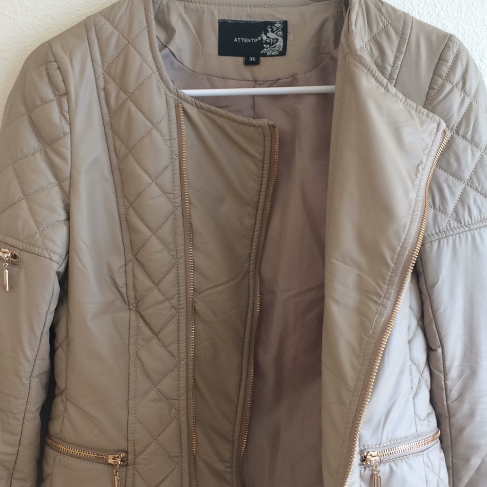 Stylish Jacket - Picture 3 of 5